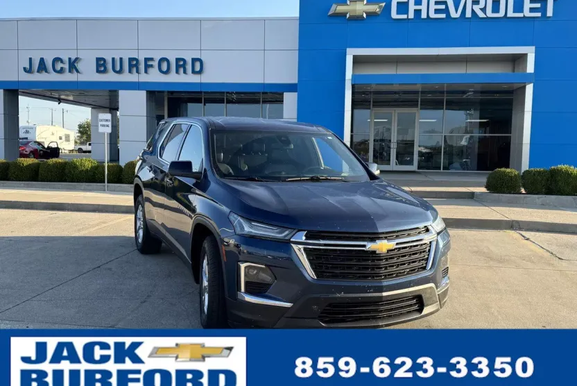 2022 Chevrolet Traverse LS photo 1