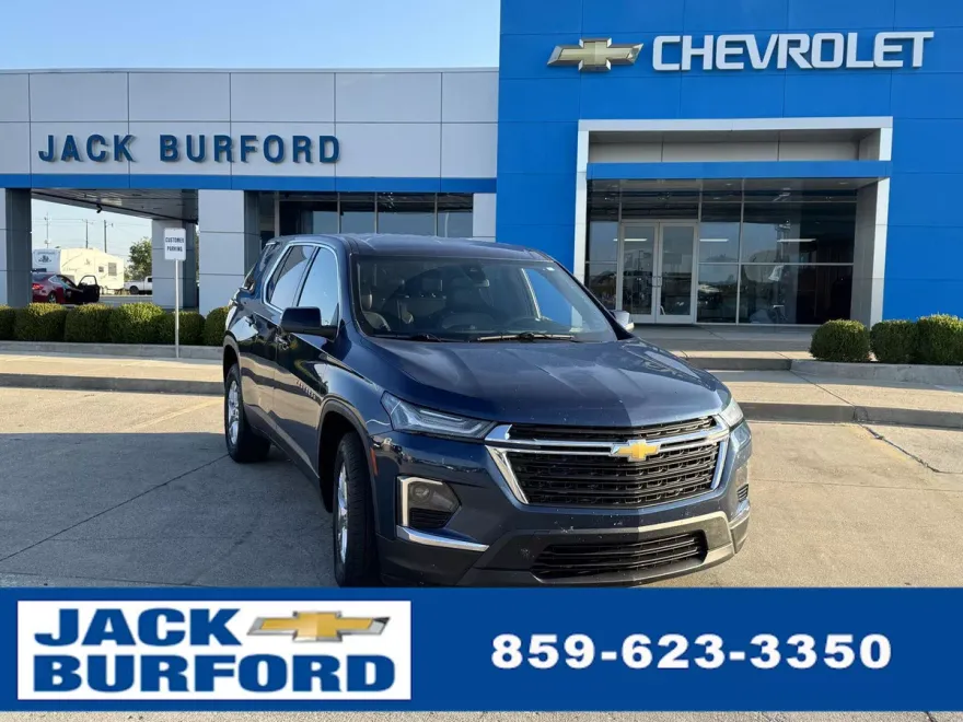 2022 Chevrolet Traverse LS photo 1