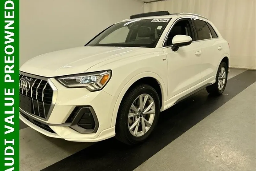 2024 Audi Q3 S line Premium photo 1