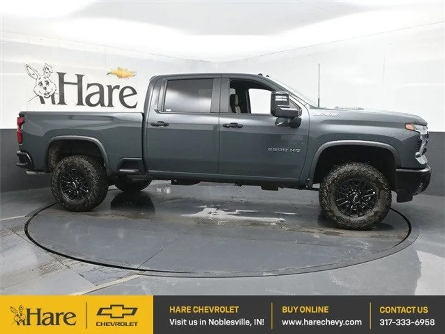 2025 Chevrolet Silverado 2500HD ZR2 photo 1