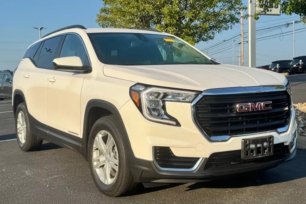2022 Gmc Terrain SLE photo 1