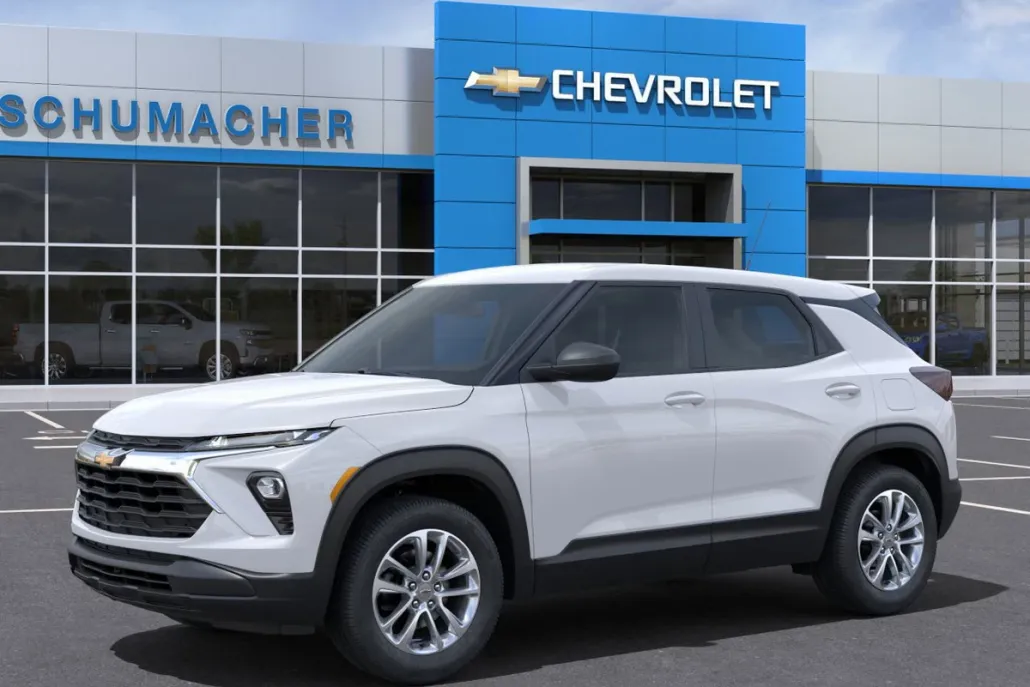 2024 Chevrolet Trailblazer LS photo 1