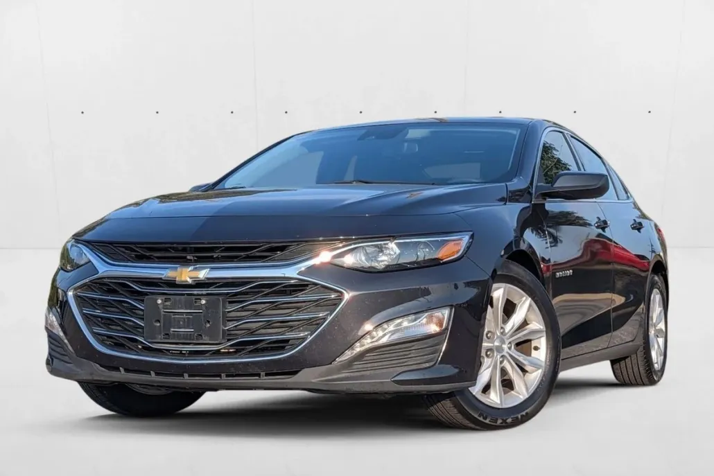 2023 Chevrolet Malibu 1LT photo 1
