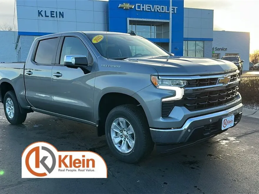 2025 Chevrolet Silverado 1500 LT photo 1