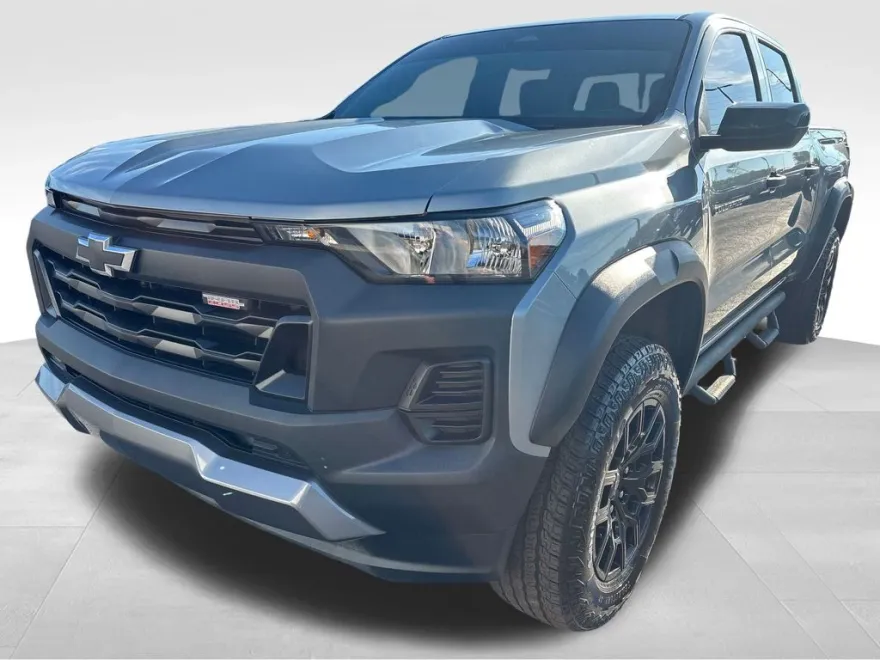 2024 Chevrolet Colorado Trail Boss photo 1