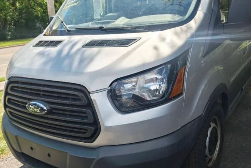 2018 Ford Transit Cargo Van photo 1