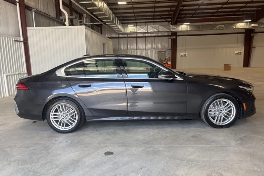 2024 Bmw 530i xDrive photo 1