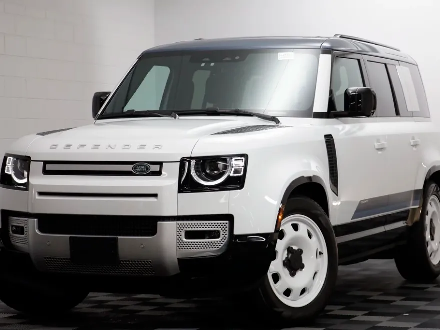 2025 Land Rover Defender 110 S photo 1