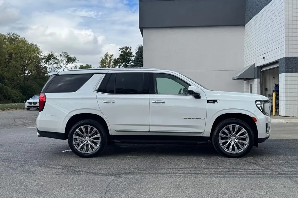 2022 Gmc Yukon Denali photo 1