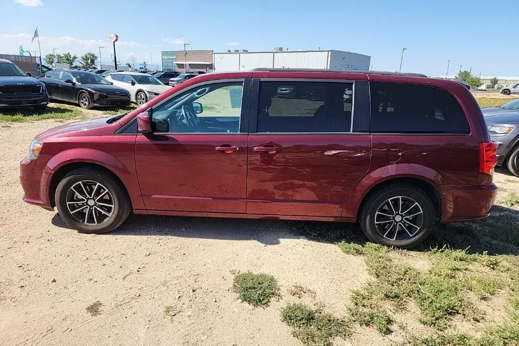 2018 Dodge Grand Caravan GT photo 1