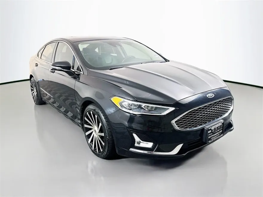 2019 Ford Fusion Titanium photo 1