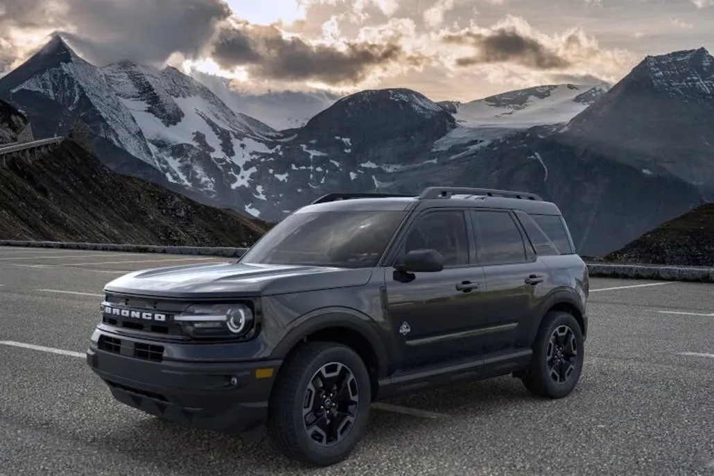 2024 Ford Bronco Sport Outer Banks photo 1