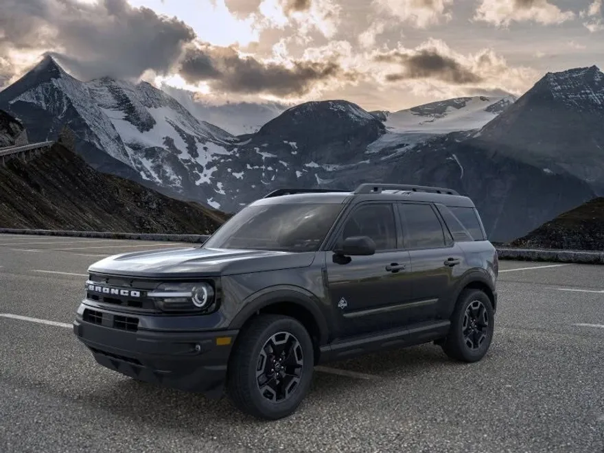 2024 Ford Bronco Sport Outer Banks photo 1