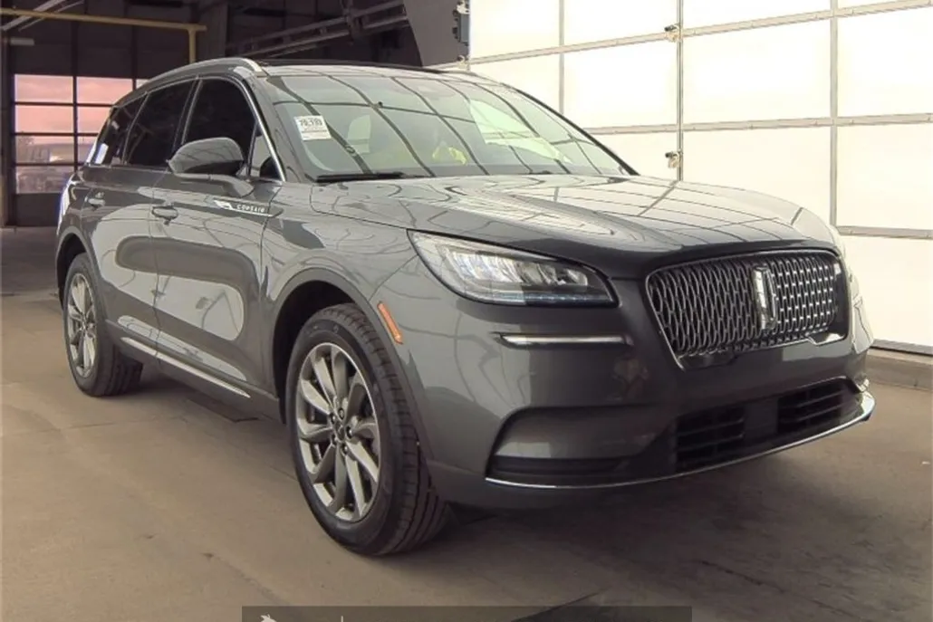 2022 Lincoln Corsair Standard photo 1