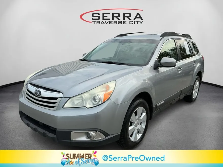 2011 Subaru Outback 2.5i Premium photo 1