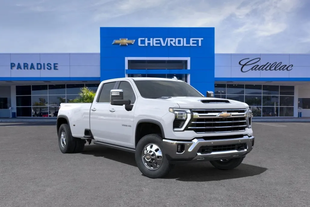 2025 Chevrolet Silverado 3500HD LTZ photo 1
