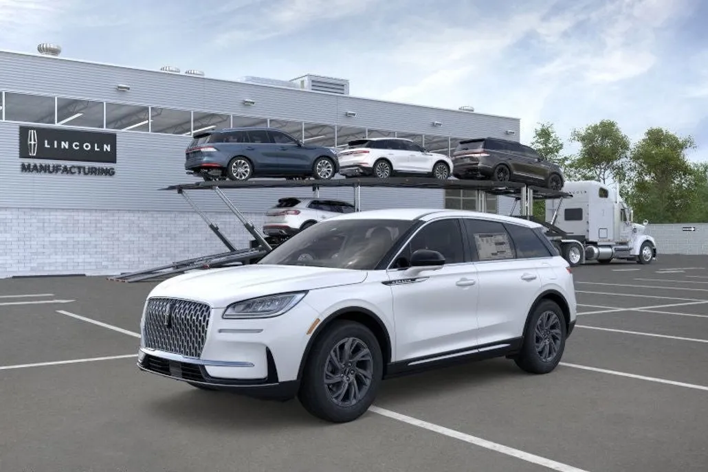 2025 Lincoln Corsair Premiere photo 1