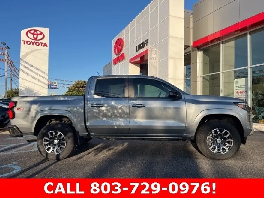 2024 Chevrolet Colorado Z71 photo 1