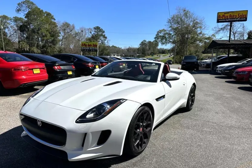 2015 Jaguar F-TYPE Base photo 1