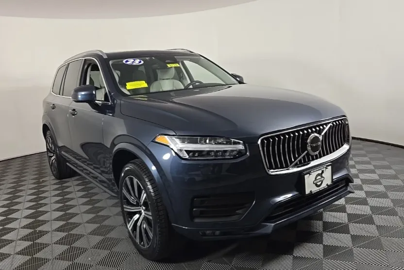 2023 Volvo XC90 Core photo 1