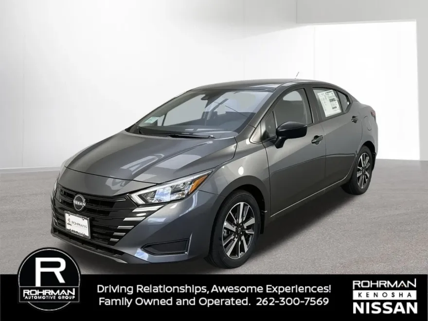 2025 Nissan Versa 1.6 S photo 1