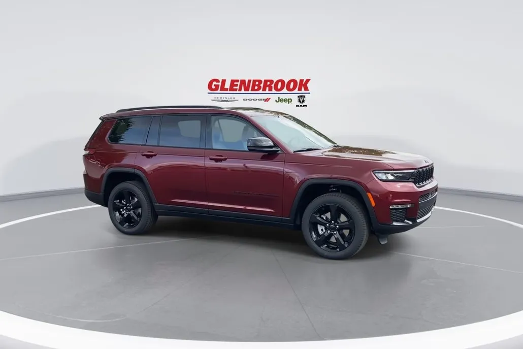 2025 Jeep Grand Cherokee Limited photo 1
