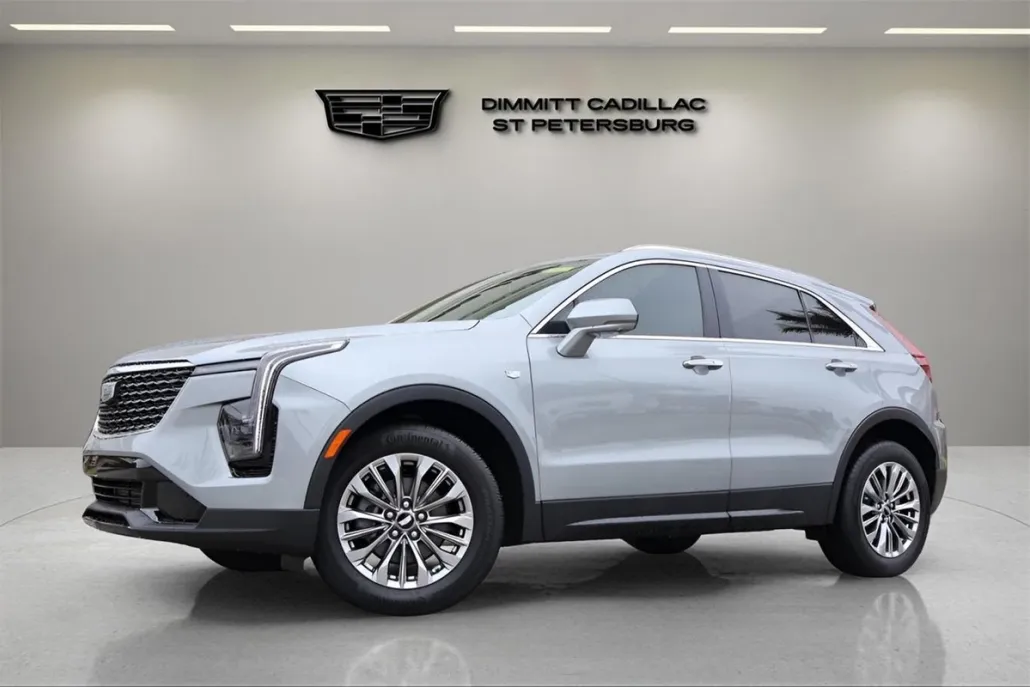 2025 Cadillac XT4 Premium Luxury photo 1