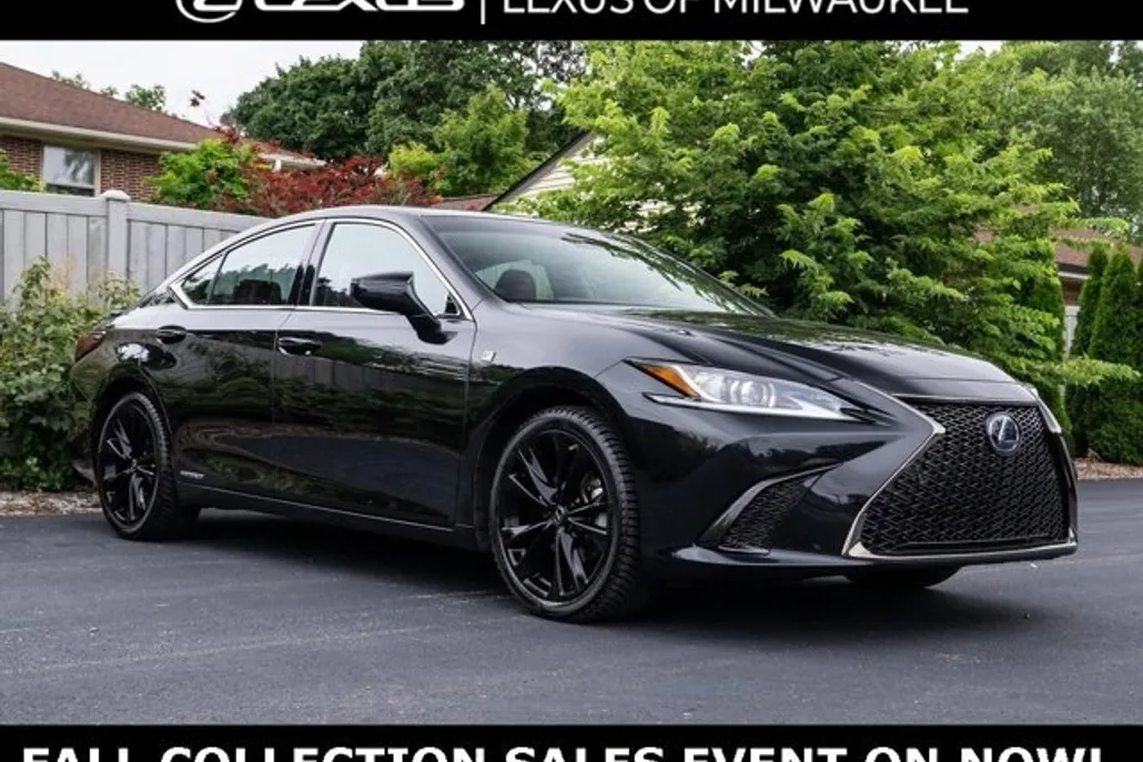 2022 Lexus ES 300h F SPORT photo 1