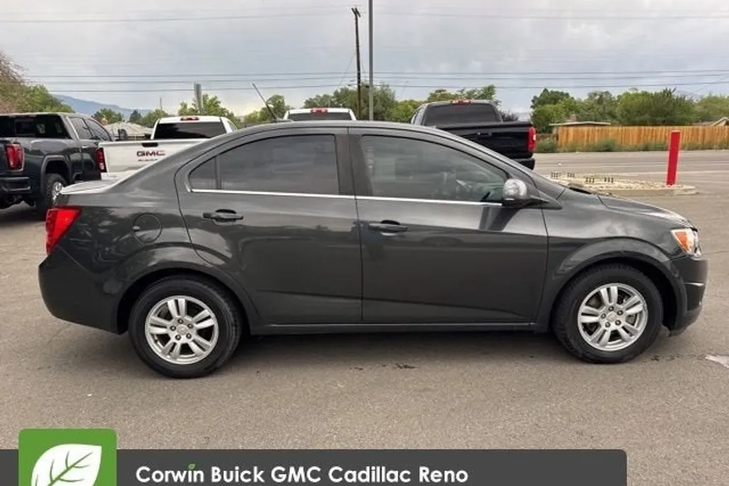 2014 Chevrolet Sonic LT photo 1
