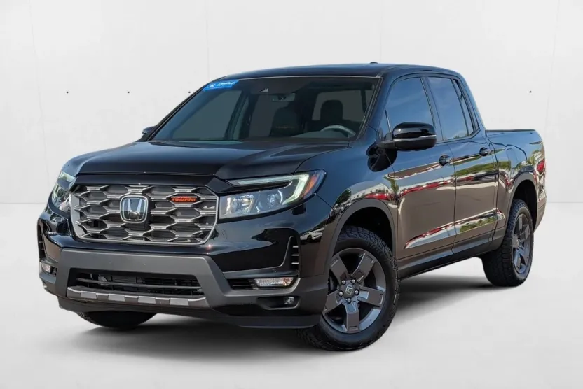 2025 Honda Ridgeline TrailSport photo 1