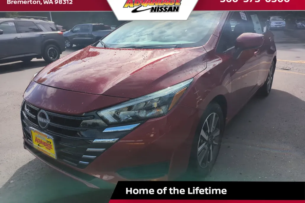2025 Nissan Versa SV photo 1