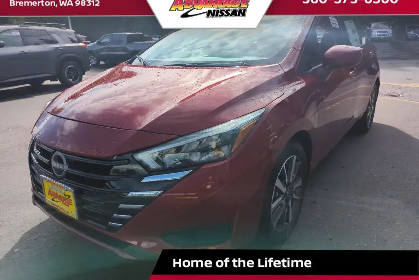 2025 Nissan Versa SV photo 1