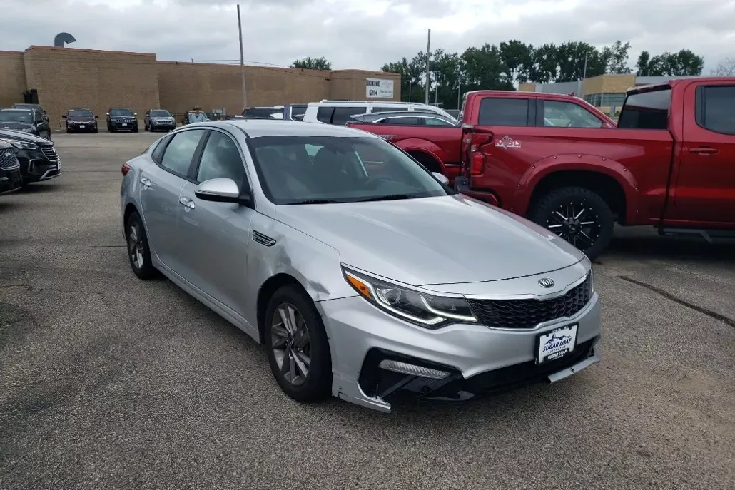 2019 Kia Optima LX photo 1
