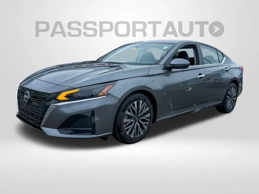 2023 Nissan Altima 2.5 SV photo 1