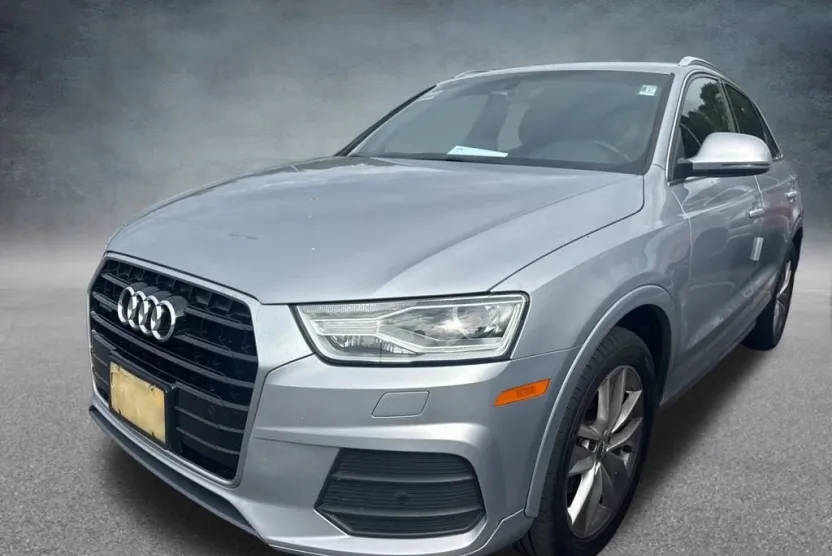 2016 Audi Q3 Premium Plus photo 1