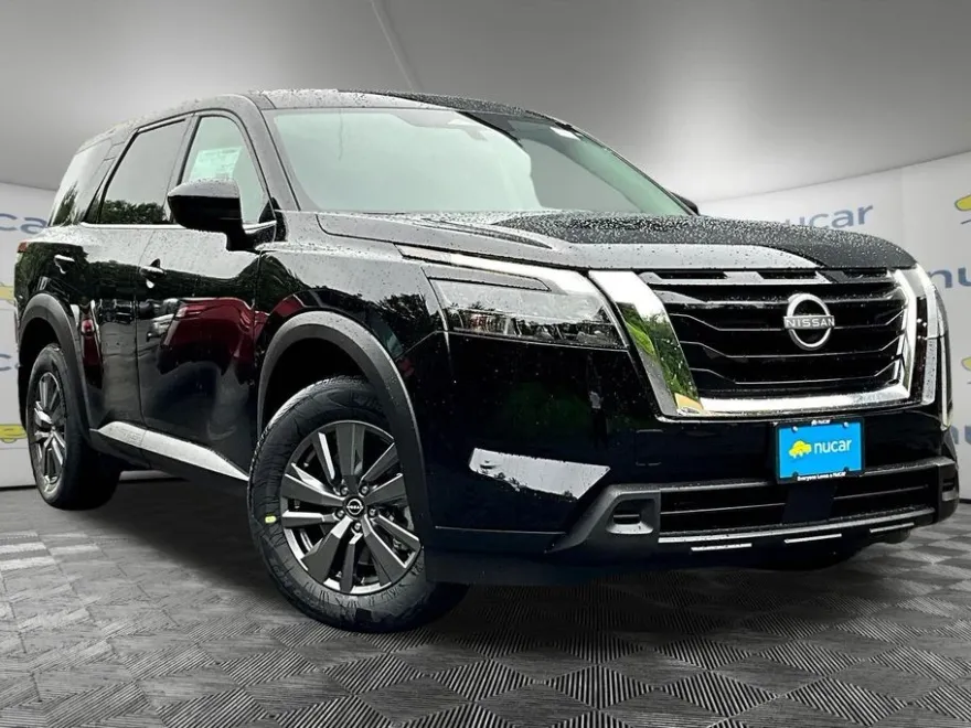 2025 Nissan Pathfinder S photo 1