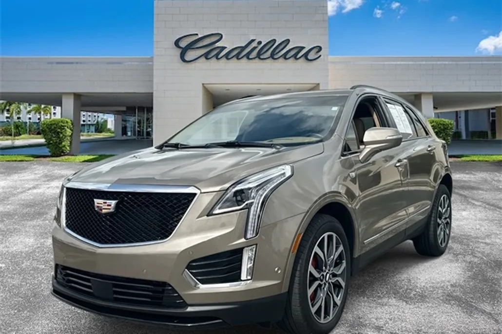 2023 Cadillac XT5 Sport photo 1