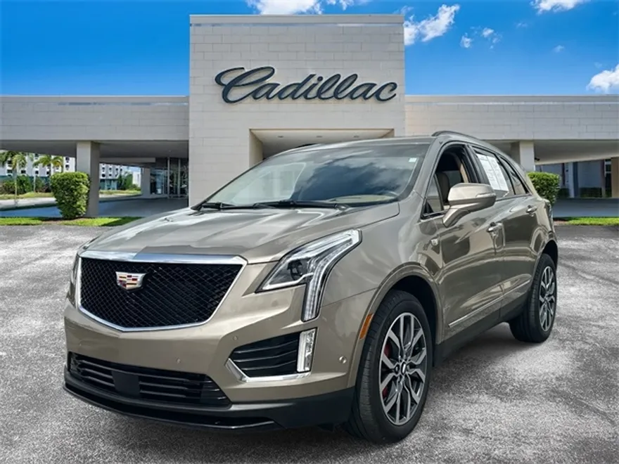 2023 Cadillac XT5 Sport photo 1