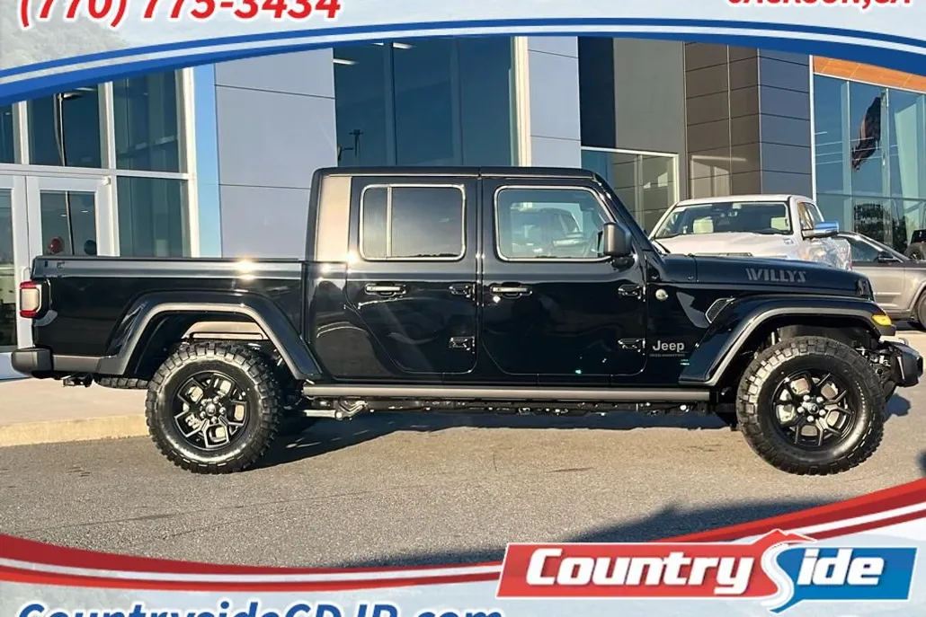 2025 Jeep Gladiator Willys photo 1