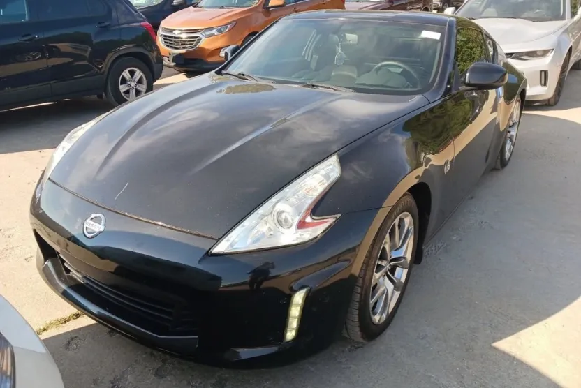 2014 Nissan 370Z Base photo 1