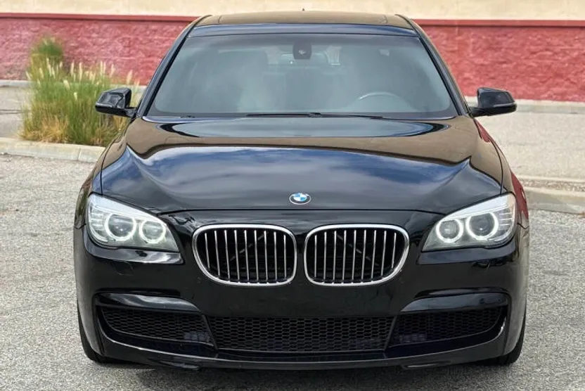 2013 Bmw 740Li Sedan photo 1