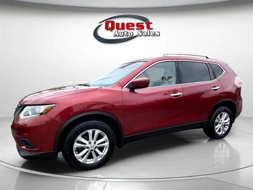 2016 Nissan Rogue SV photo 1