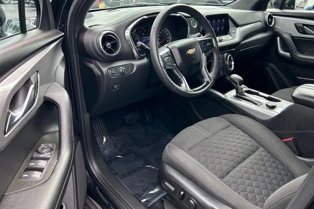 2022 Chevrolet Blazer 2LT photo 1