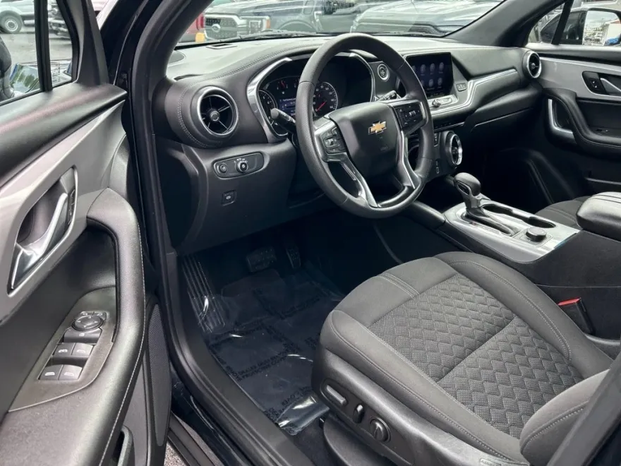 2022 Chevrolet Blazer 2LT photo 1