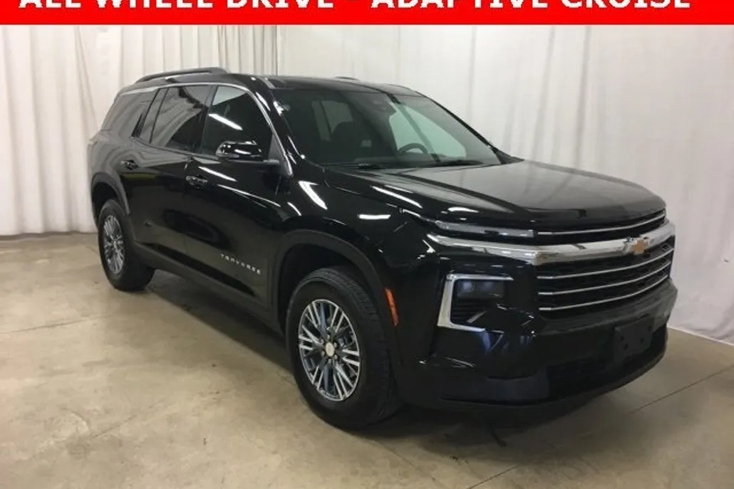 2025 Chevrolet Traverse photo 1