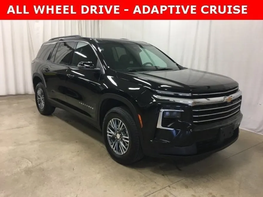 2025 Chevrolet Traverse photo 1