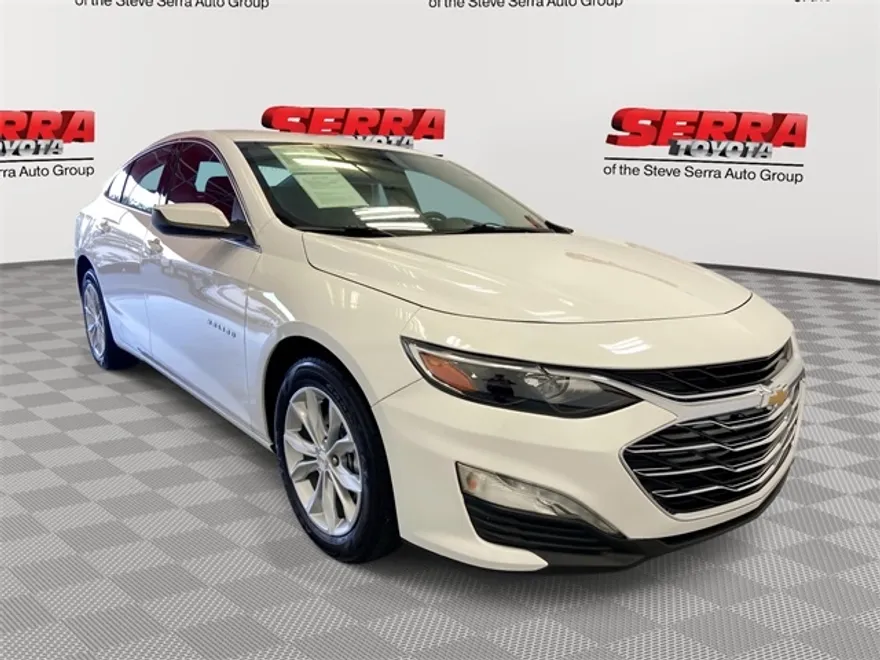 2025 Chevrolet Malibu 1LT photo 1