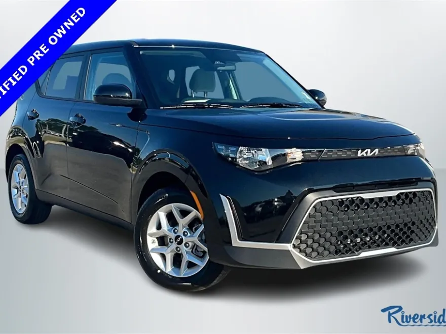 2025 Kia Soul LX photo 1