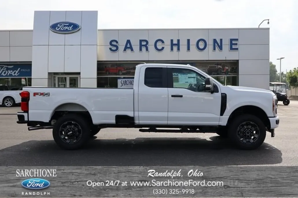 2025 Ford F-350 photo 1
