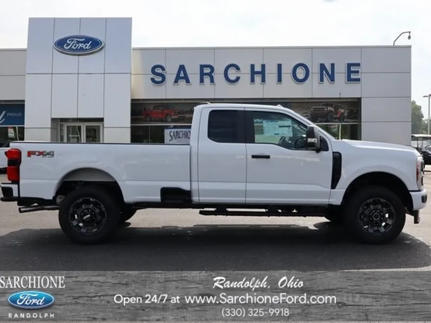 2025 Ford F-350 photo 1